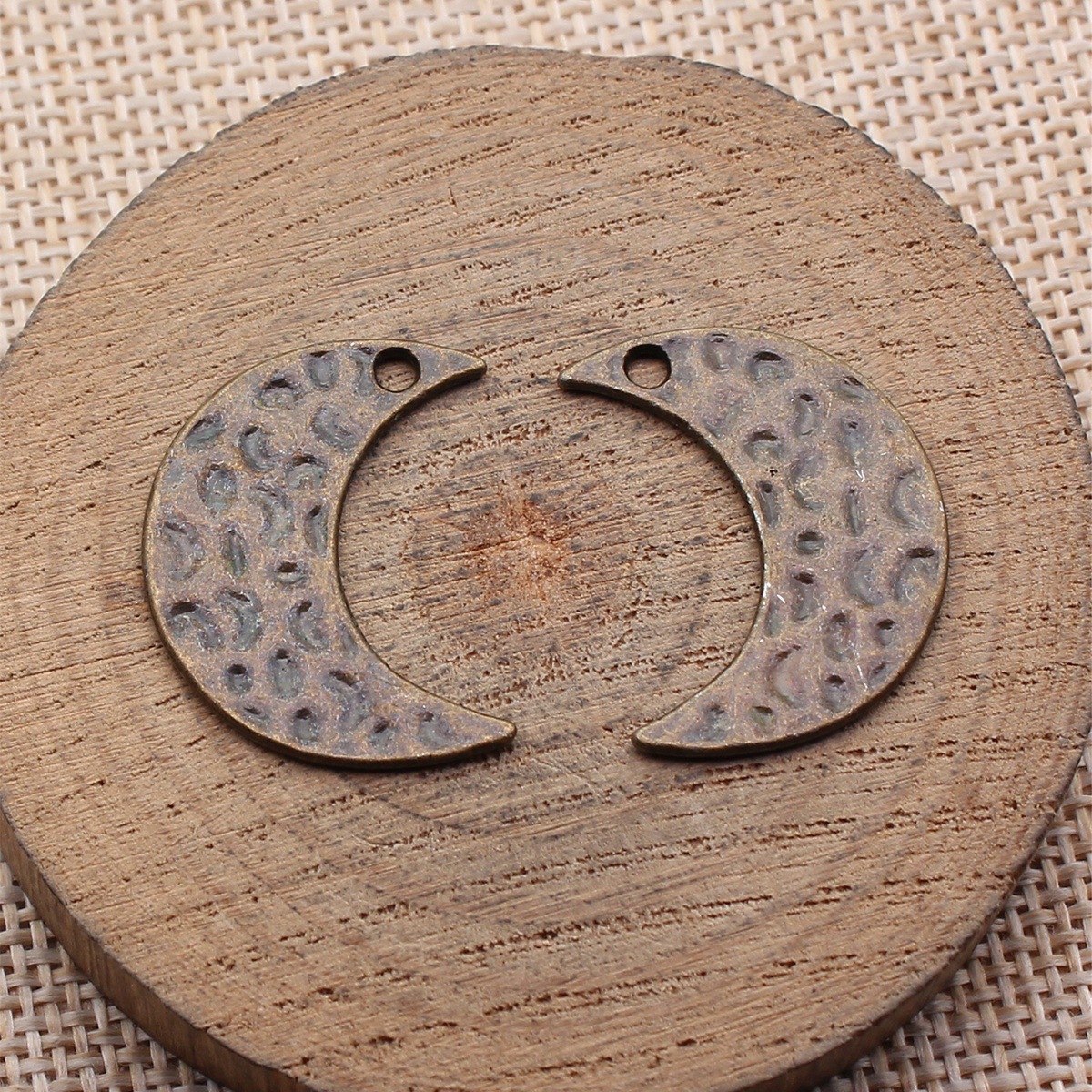 10pcs 25x19mm 2 Colors Antique - Jewelry Making Hammer avaliação e preço
